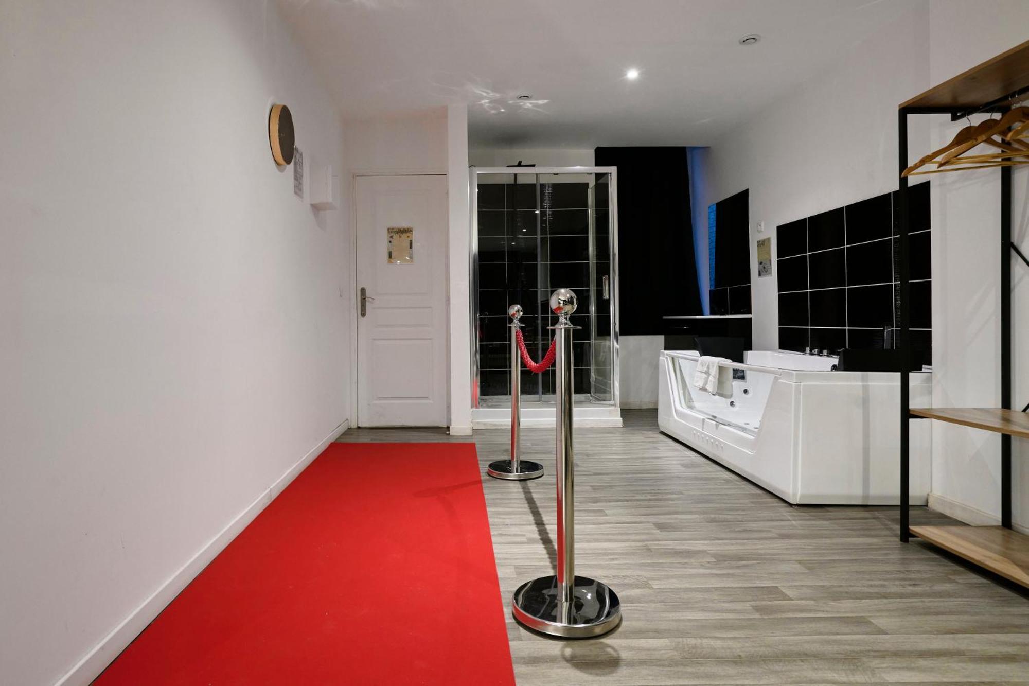 NG SuiteHome Grand Place I Balnéo Roubaix Exterior foto