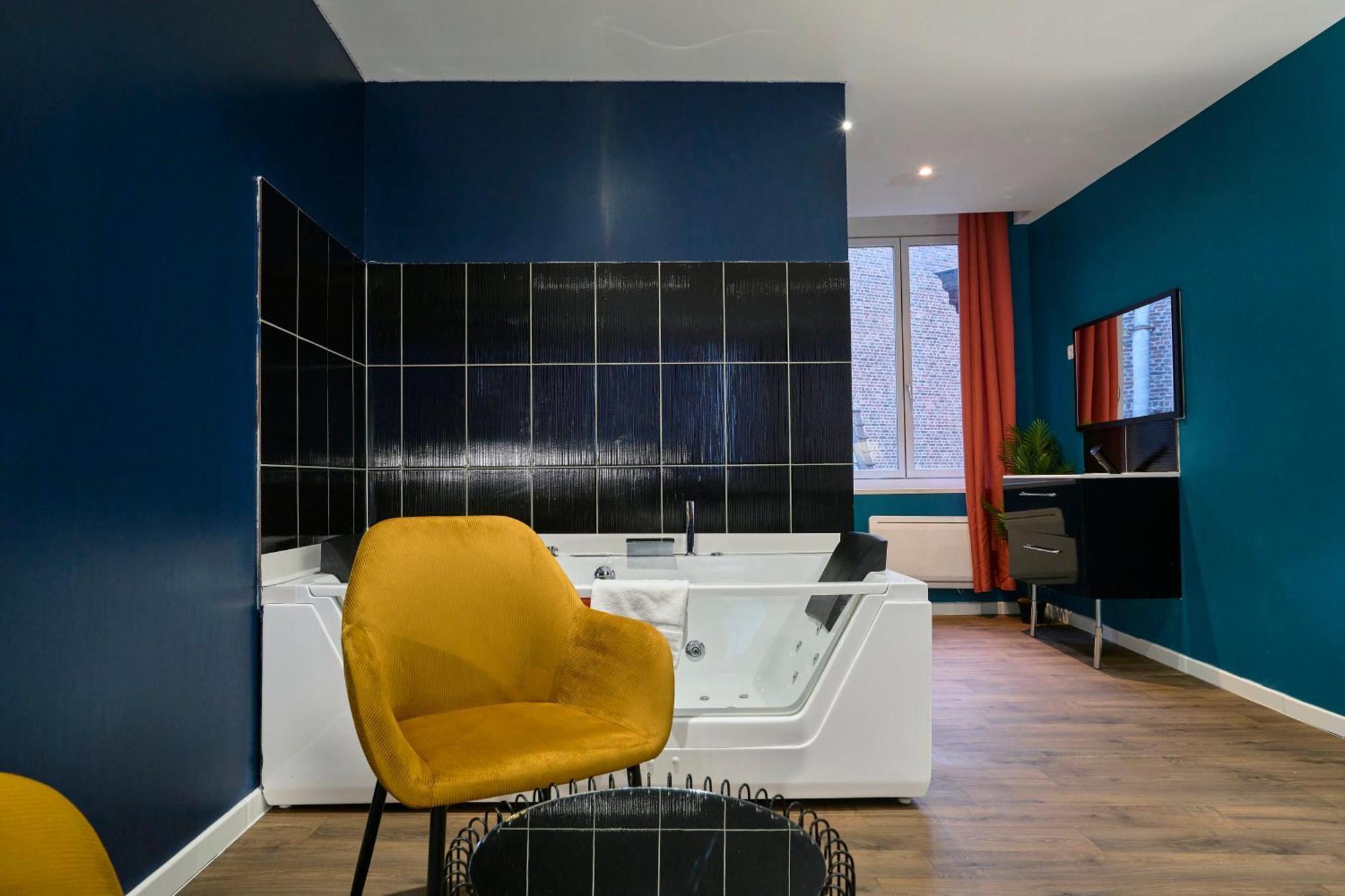 NG SuiteHome Grand Place I Balnéo Roubaix Exterior foto