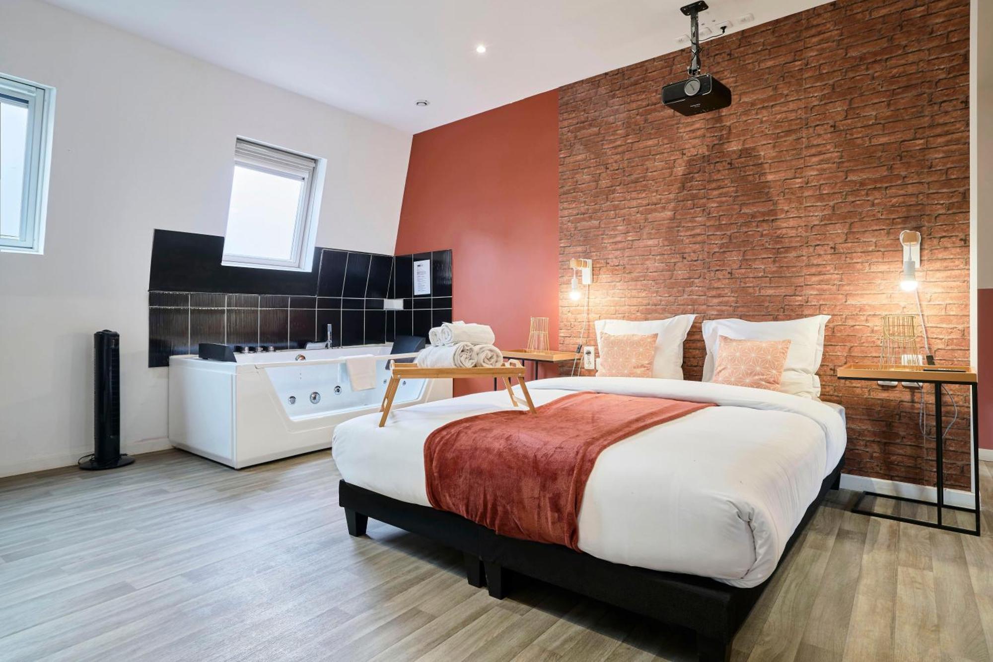 NG SuiteHome Grand Place I Balnéo Roubaix Exterior foto